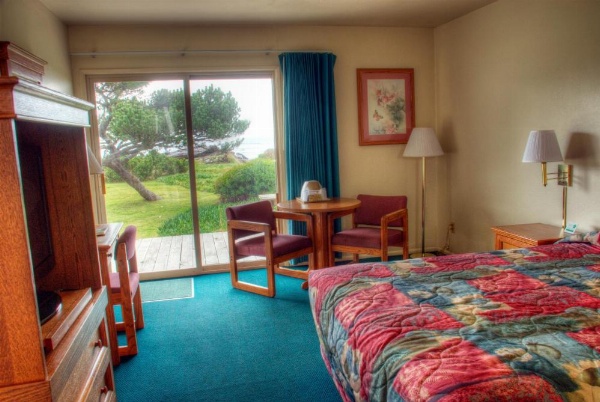 Crescent Beach Motel image 27